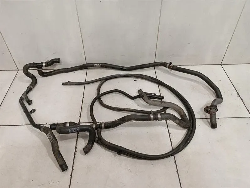 Maybach 62 V240 cooling pipe A2408300996 cooling water hose hose set