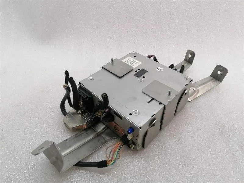 MAYBACH 57 W240 AUDIO AND VIDEO Control Module A2408205526 ECU