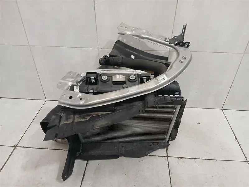 Chevrolet Corvette C8 Left Radiator Pack 84739203 LEFT Radiator Pack