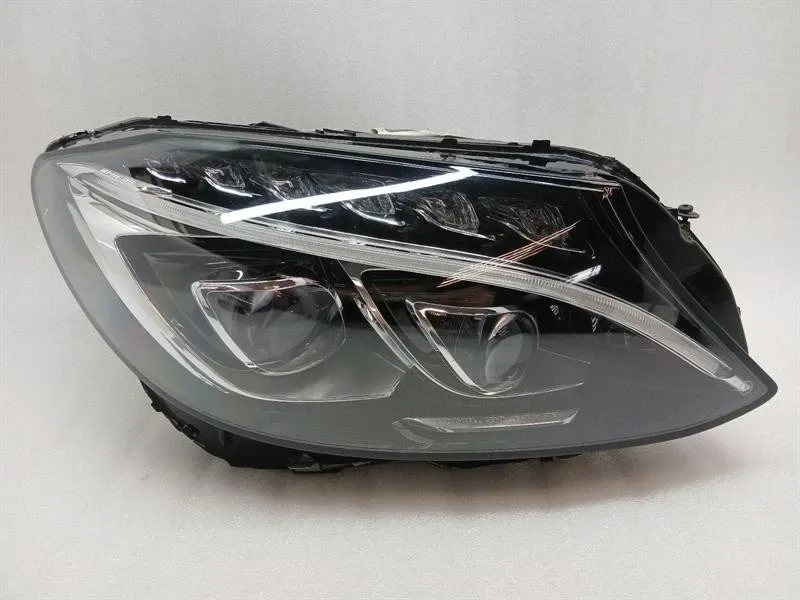 Mercedes C C63 LEDW205 Right Headlight A2059068202 Headlamp FAULTY
