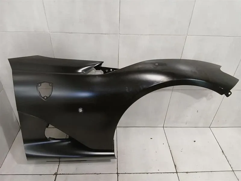 Ferrari 812 Competizione F152M Right Wing 985961172 Right Fender APERTA