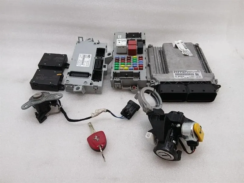 Ferrari California T F149 14-17 Engine ECU 291539 SET Engine Control Unit