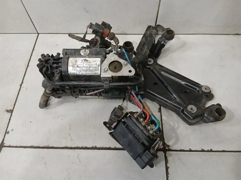 BENTLEY CONTINENTAL FLYING SPUR Air Suspension Pump 3D0616005K Supercharger