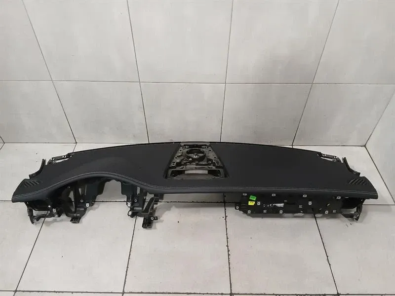 Porsche Panamera 971 dashboard LHD LEATHER SILVER STITCH dashboard LEATHER