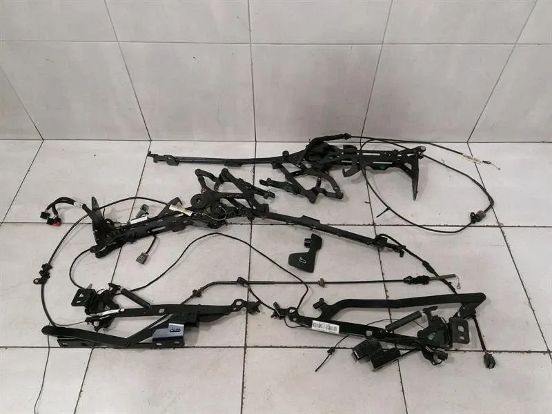 Ferrari 458 F142 Spider hinge 83977600 hardtop set roof hinge set