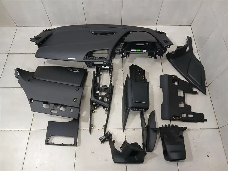 AUDI R8 4S AWD RHD dashboard set 4S2857009D RIGHT HAND DRIVE