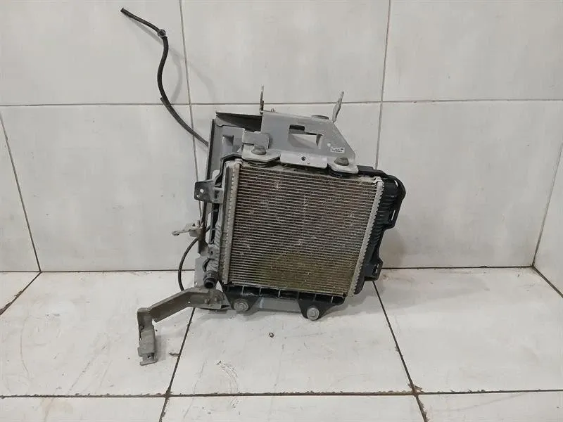 Mercedes GLS63 AMG Front Left Radiator A0995005903 Water Cooler Front Left