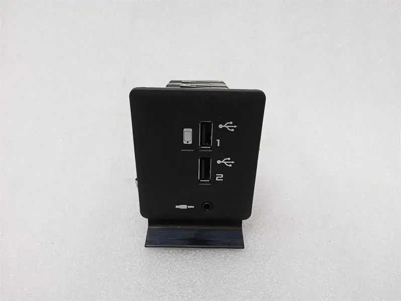 McLaren 720S Coupe Electronic module 14MA406CP control unit USB PORT