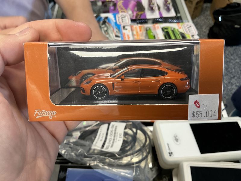 Porsche panamera turbo orange