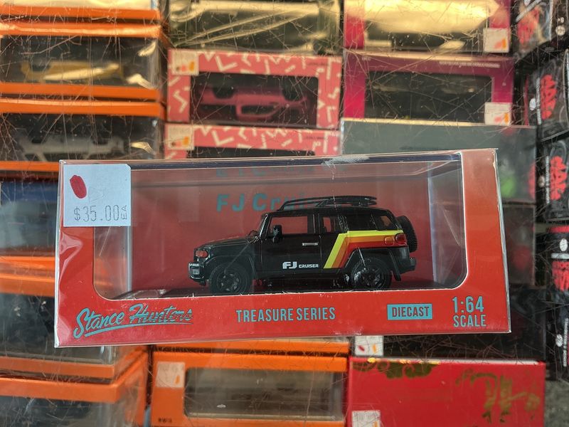 Toyota FJ cruiser black