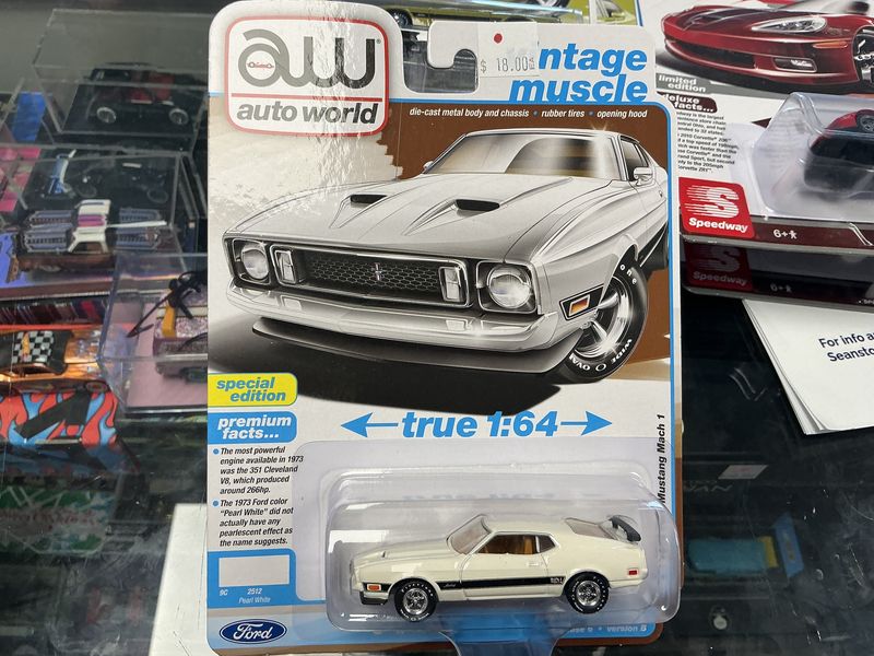 1973 ford mustang Mach 1 white