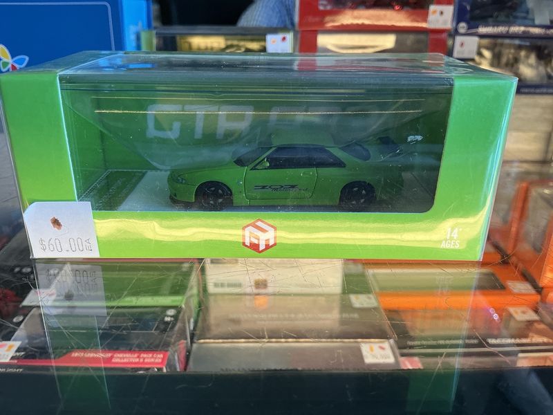 Nissan skyline r33 green