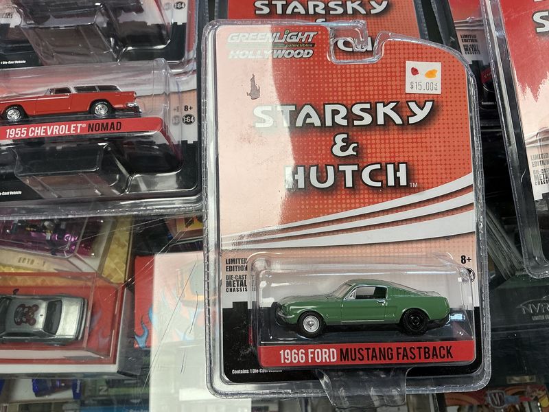 Star/hutch 1966 ford mustang