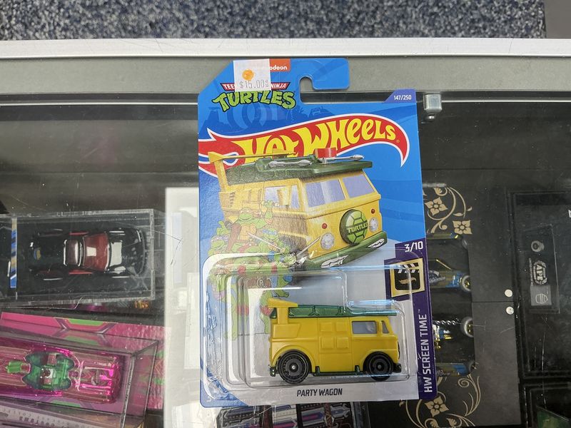 TMNT PARTY WAGON mainline