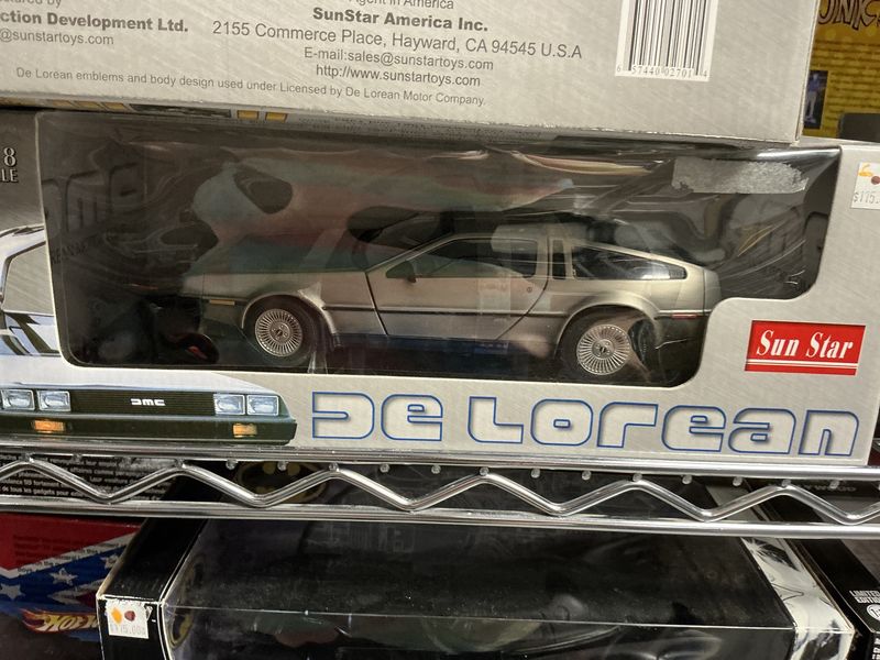 DeLOREAN 1981