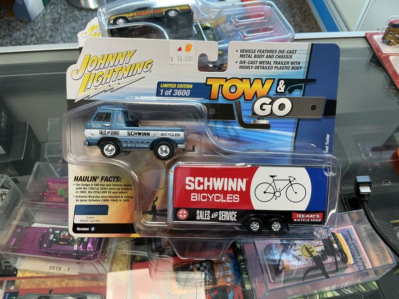 Towing go 1965 Dodge a 100 pick up with enclosed trailer