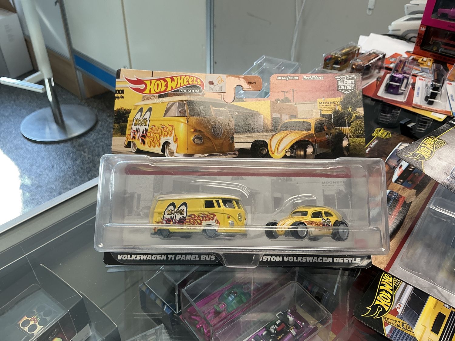 Two car pack Volkswagen panel bus and beetle