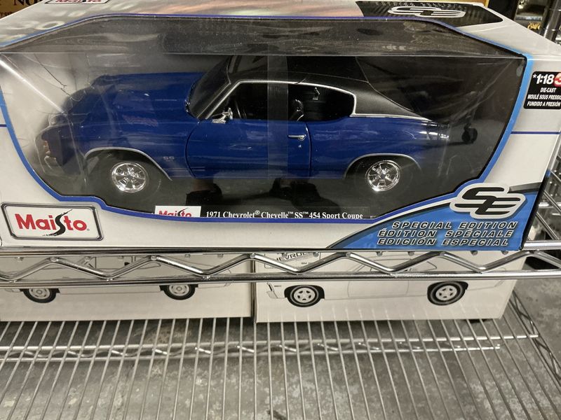1971 Chevy Chevelle, SS 454 sports coupe blue