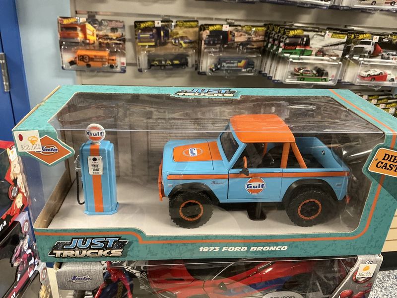 Just trucks 1973 Ford bronco golf