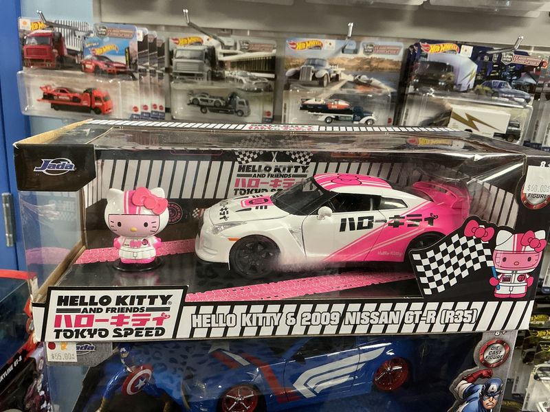 2009 Nissan GTR with hello Kitty