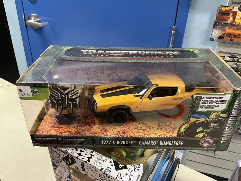 Transformers 1977 Chevy Camaro bumblebee