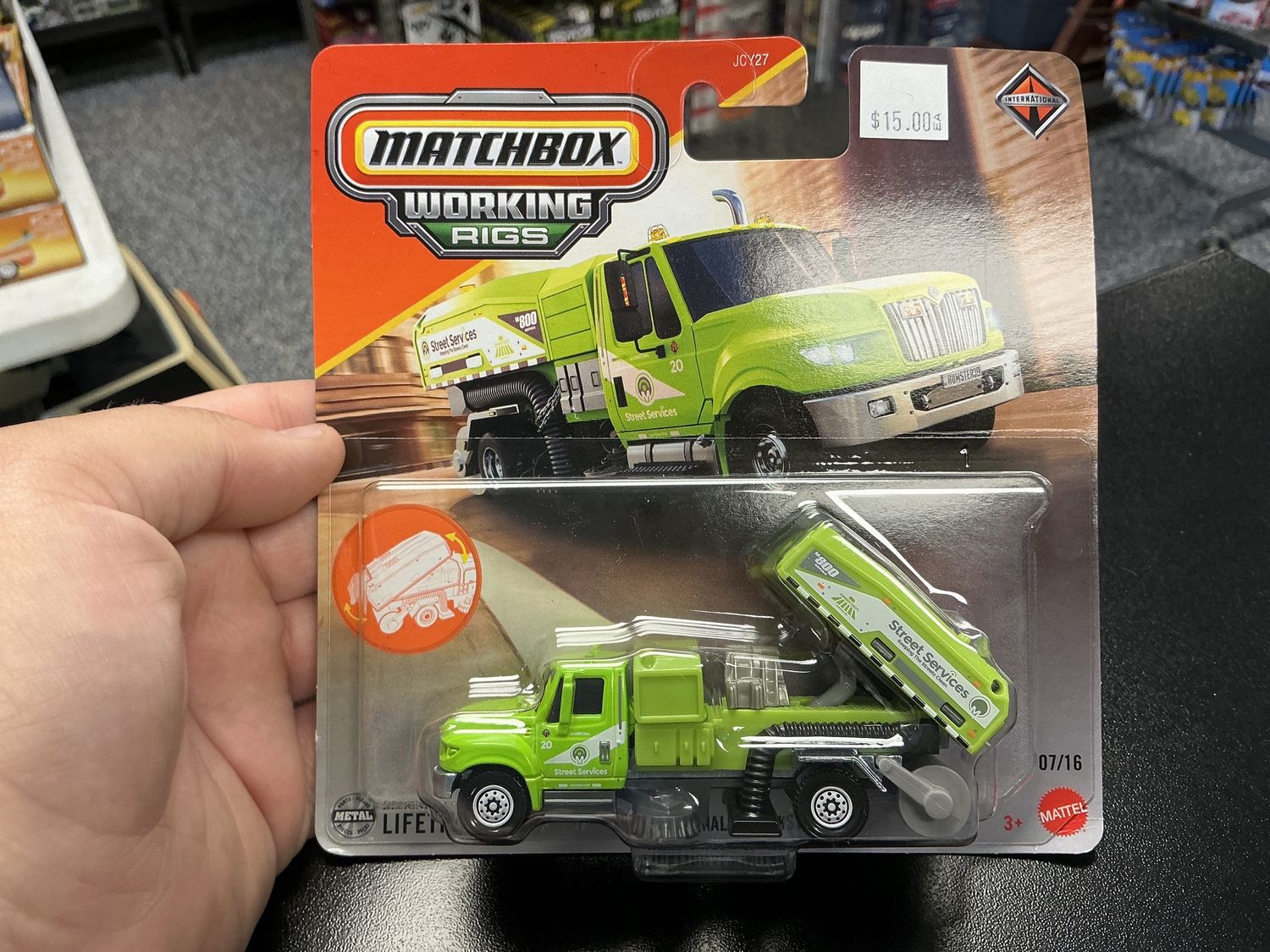 International workstar street sweeper