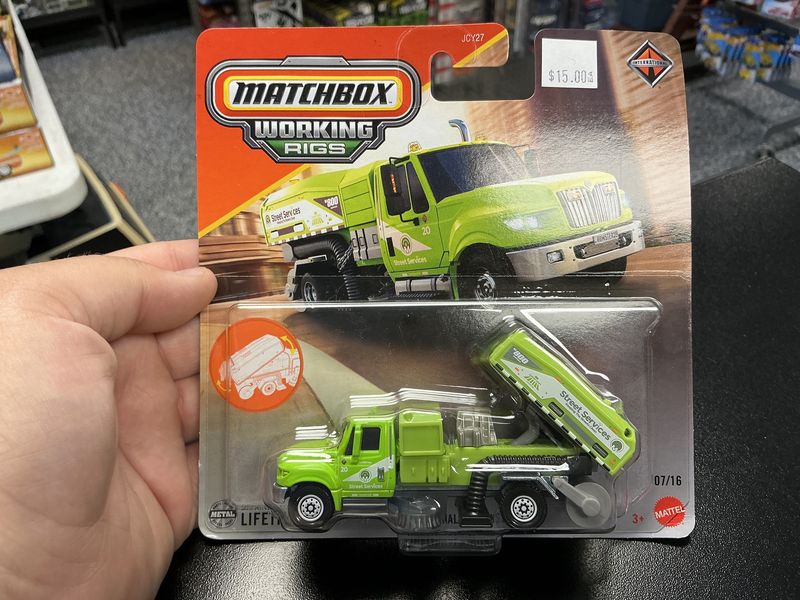 International workstar street sweeper