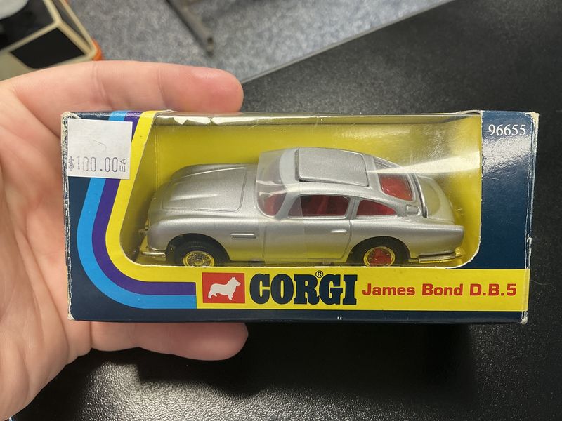 James Bond db5