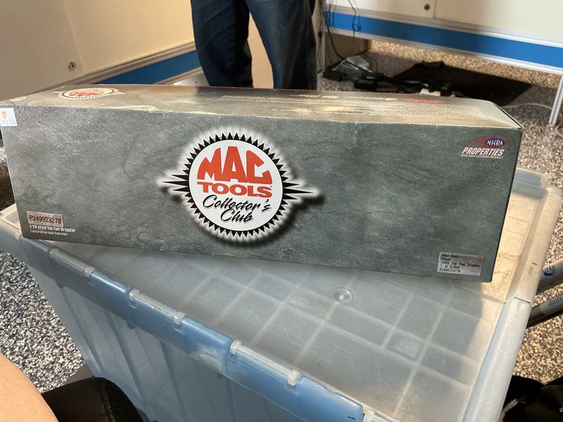 NHRA Mac tools, collectors club top fuel dragster, Mike Dunn Mopar