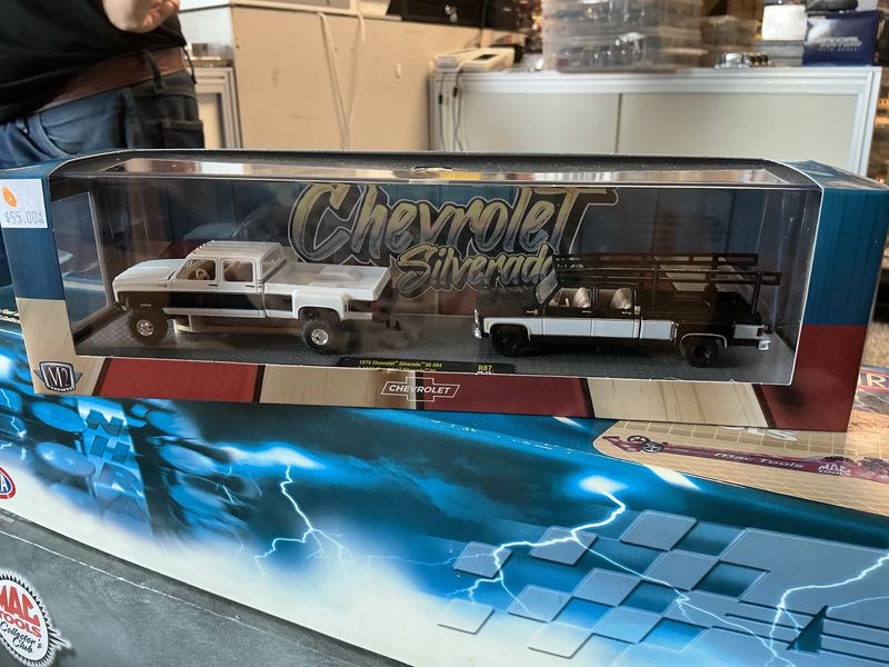 M2 Silverado Chevy 1973 and 75 dual set