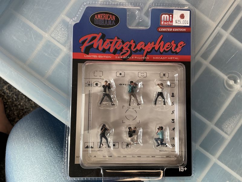 Photographers one and 64 scale figures
