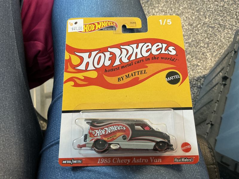 Hot wheels 1985 Chevy Astro van