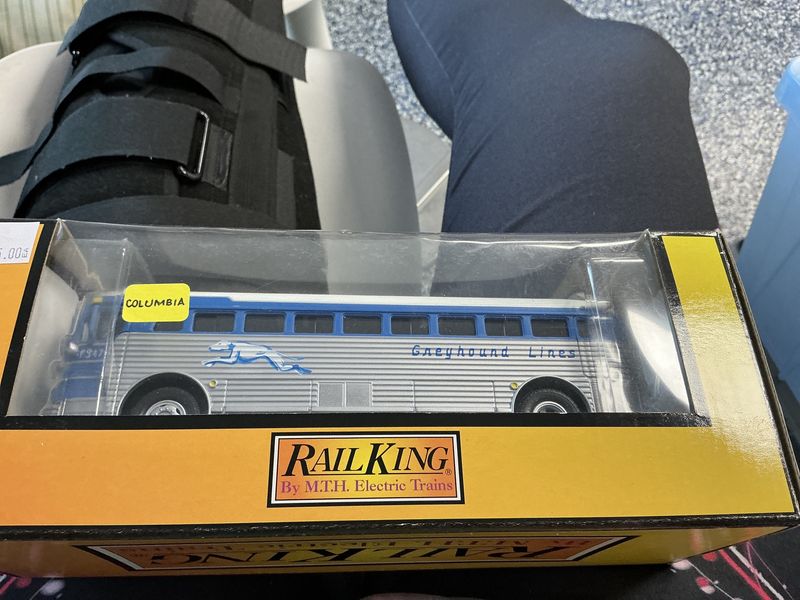 Greyhound bus lines, Columbia, rail king 1/43