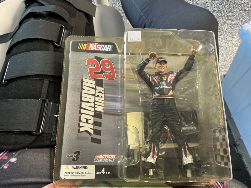 Kevin Harvick 29 figurine