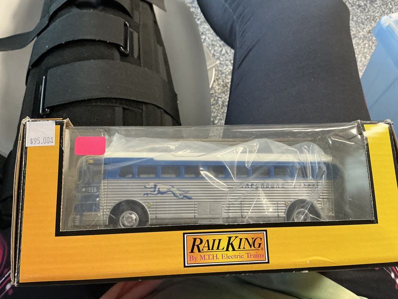 Greyhound bus lines, Las Vegas, Vegas rail, king 1/43 scale