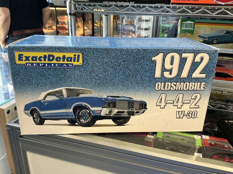 1972 Oldsmobile 442W 30 blue