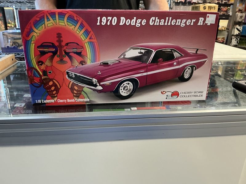 1970 Dodge Challenger RT Cherry Bond collectables