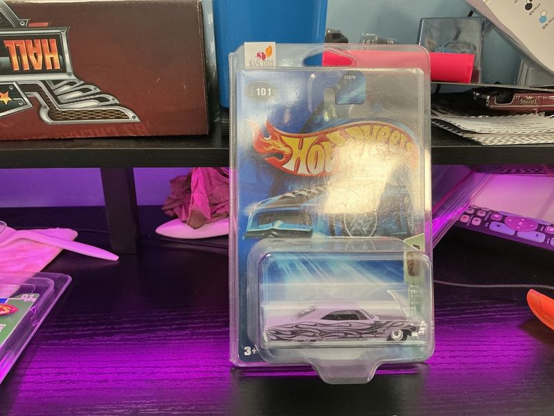 Pontiac Bonneville 1965 purple