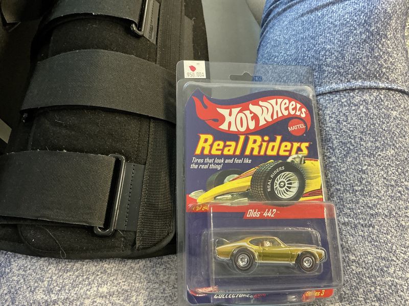 Olds 442 gold