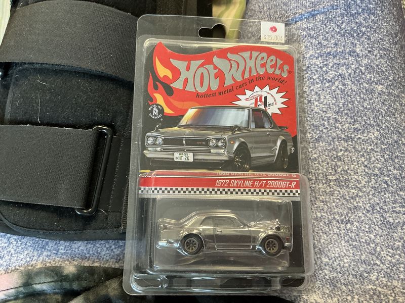 1972 skyline HT 2000 GTR silver