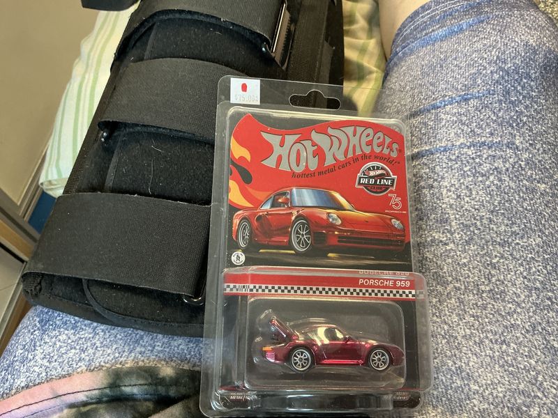 Porsche 959 red