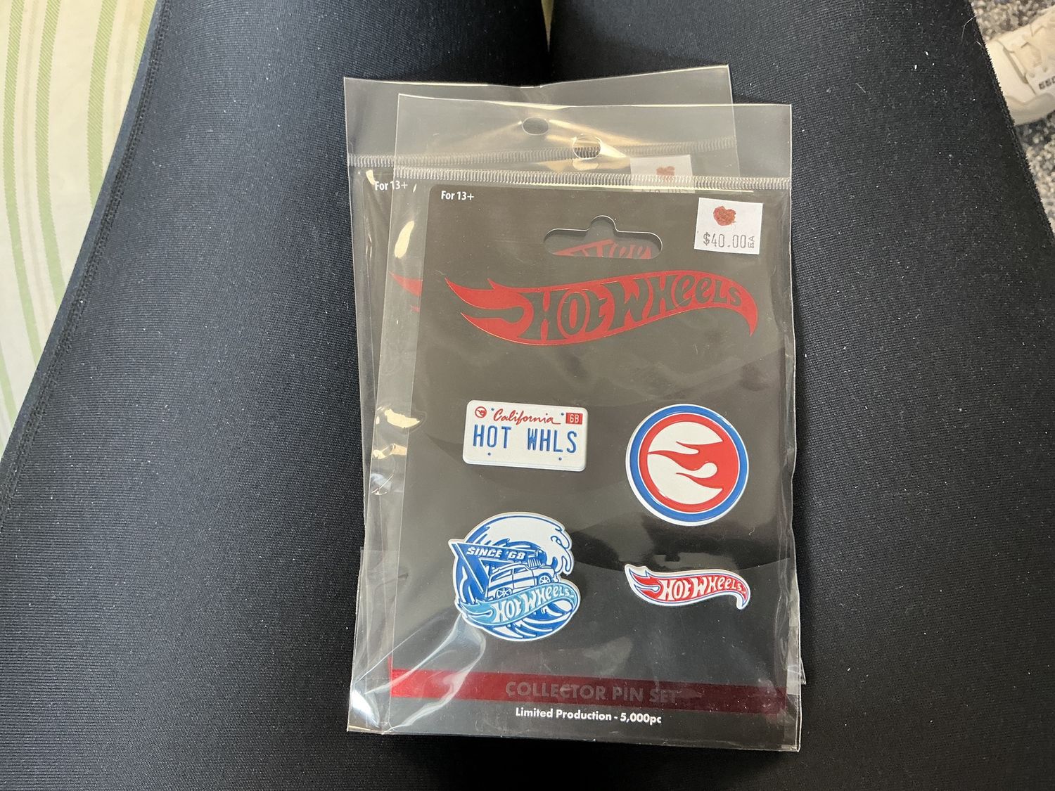 Hot wheels collector pin set