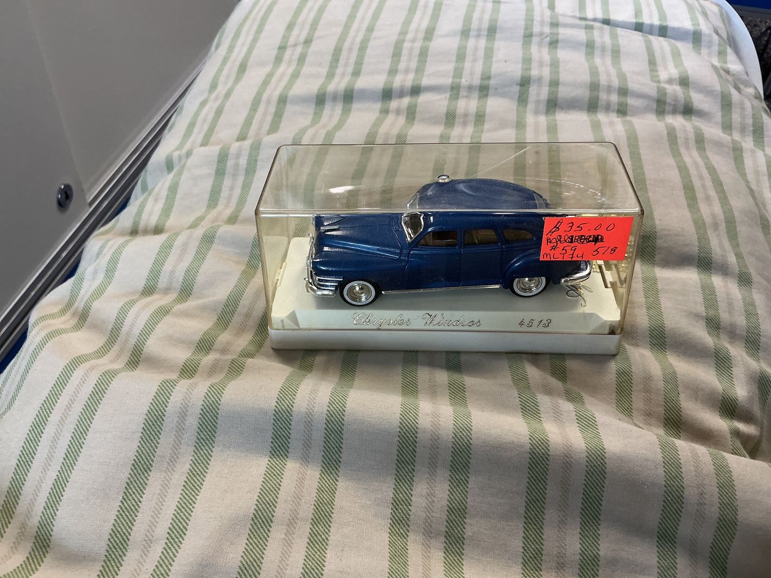 Chrysler Windsor blue
