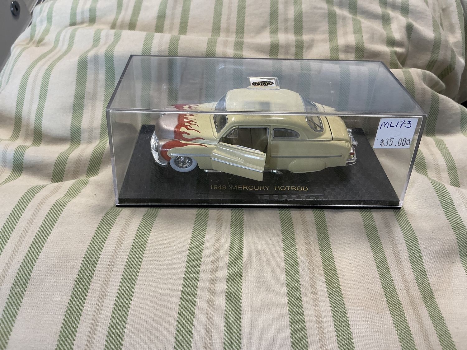 1949 Mercury, hot rod cream colour