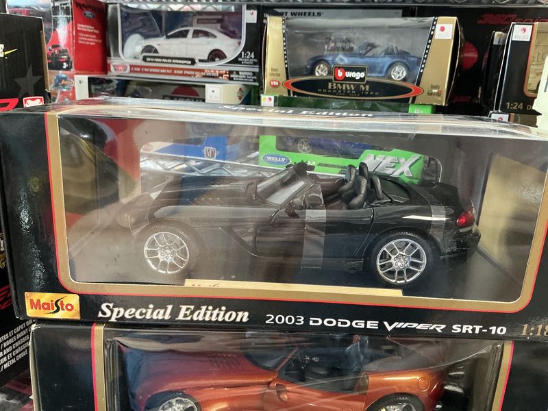 2003 Dodge Viper, SRT 10 black