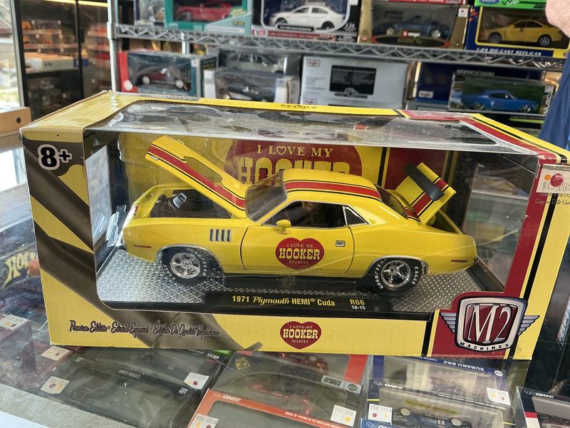 1971 Plymouth hemi Cuda Hooker yellow