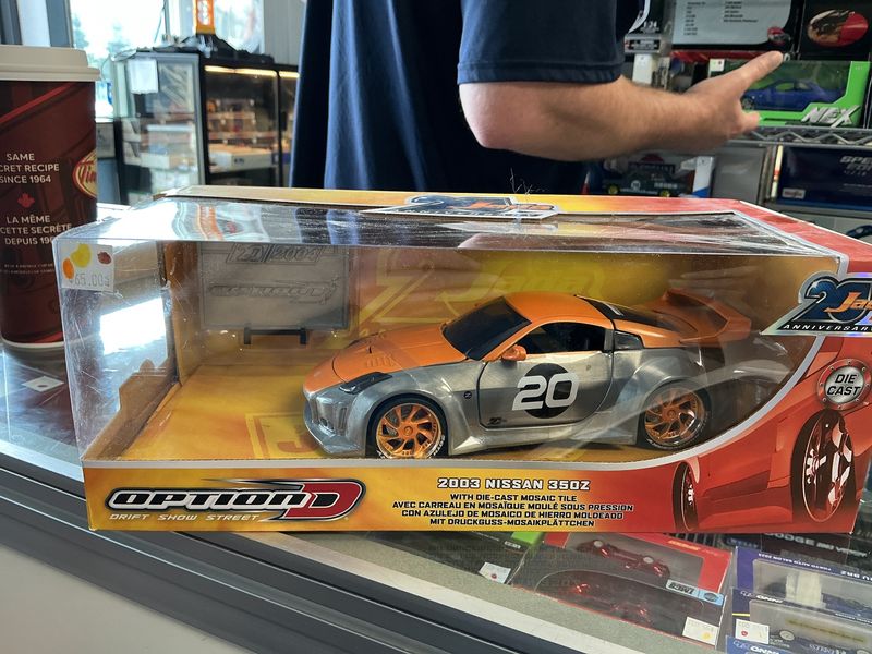 2003 Nissan 350s Z silver and orange