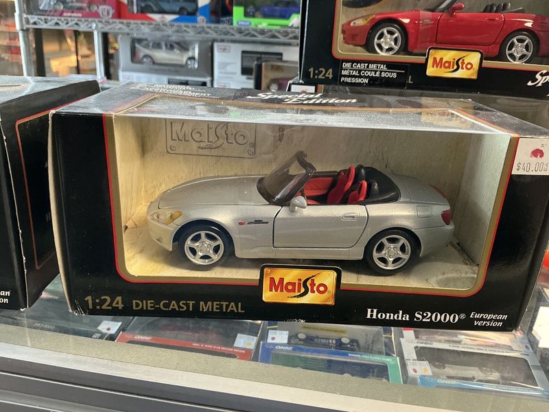 Honda S 2000 silver