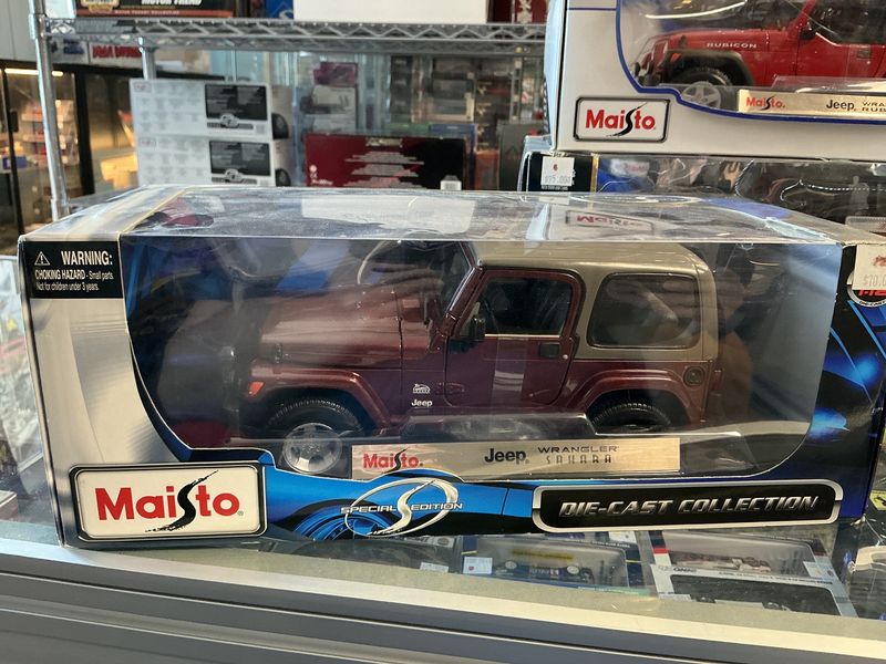 Jeep Wrangler, Sahara, purple