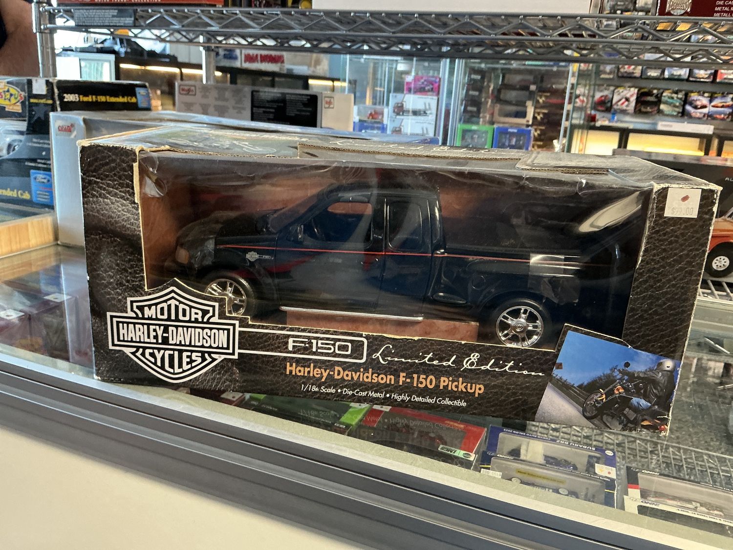 Harley Davidson, F150 pick up black limited edition